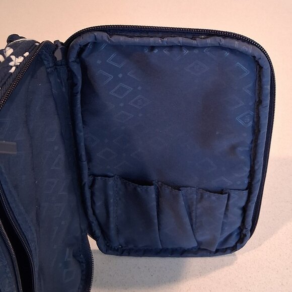 Vera Bradley Blush & Brush Makeup Case in Steel Blue Medallion - Picture 7 of 16